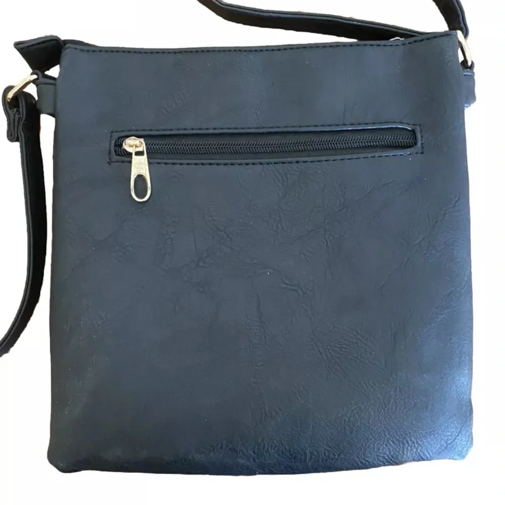 Unbranded Black Leather Crossbody Purse‎ Pockets Gold Hardware